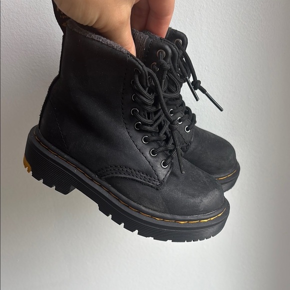 Dr. Martens Kids Black Leather Boots size 8 US like new - Picture 15 of 15